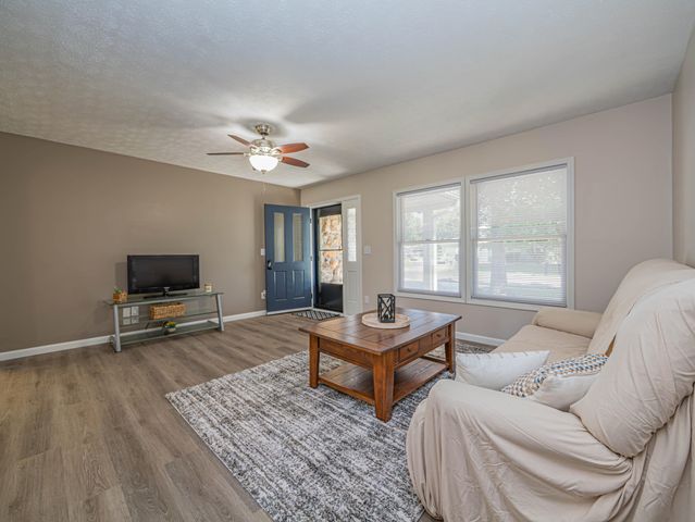 13165 N BRANCH ST, Hallsville, MO 65255