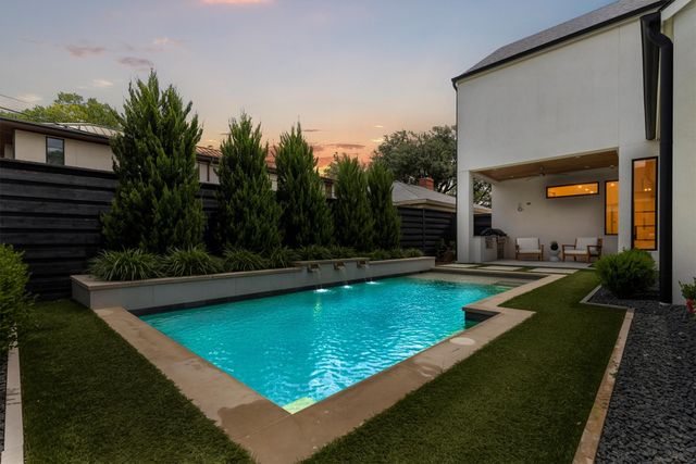7307 Morton Street, Dallas, TX 75209