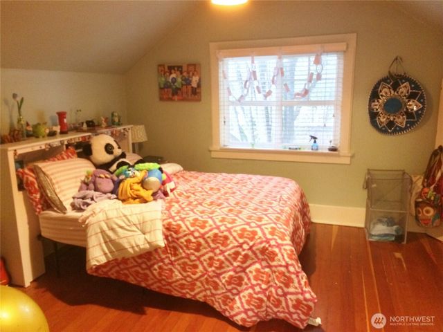 4412 2nd Avenue NE, Seattle, WA 98105