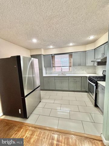 1827 ARNOLD ST, Philadelphia, PA 19152