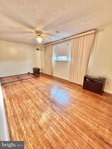 1827 ARNOLD ST, Philadelphia, PA 19152