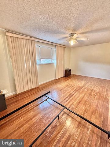 1827 ARNOLD ST, Philadelphia, PA 19152