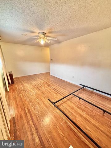 1827 ARNOLD ST, Philadelphia, PA 19152