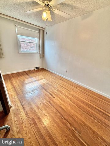 1827 ARNOLD ST, Philadelphia, PA 19152