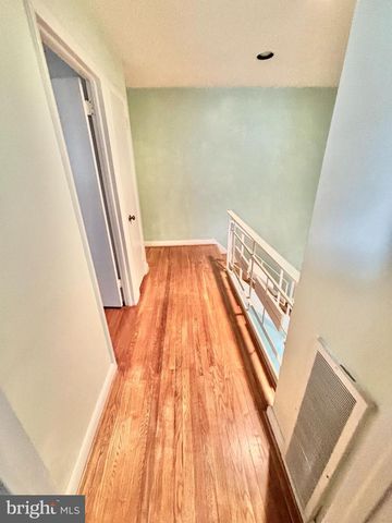 1827 ARNOLD ST, Philadelphia, PA 19152