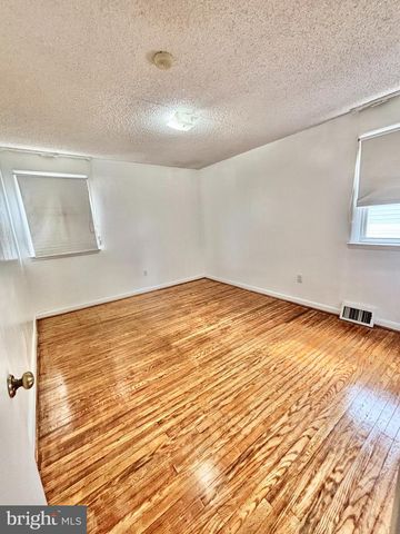 1827 ARNOLD ST, Philadelphia, PA 19152