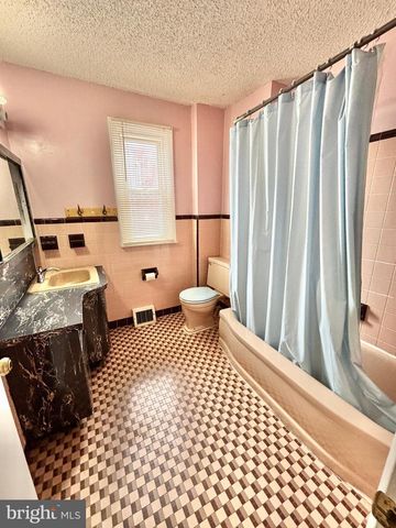 1827 ARNOLD ST, Philadelphia, PA 19152