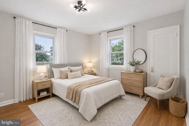 16 PARK DR, Bellmawr, NJ 08031