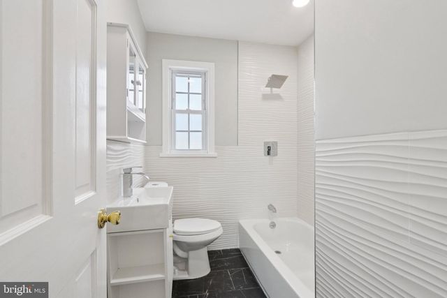 16 PARK DR, Bellmawr, NJ 08031