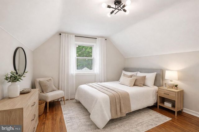 16 PARK DR, Bellmawr, NJ 08031