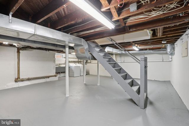 16 PARK DR, Bellmawr, NJ 08031