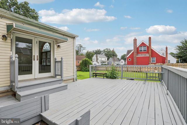 16 PARK DR, Bellmawr, NJ 08031