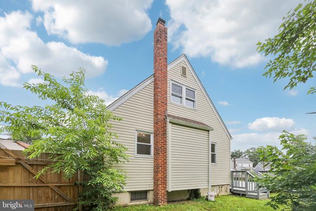 16 PARK DR, Bellmawr, NJ 08031