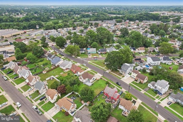 16 PARK DR, Bellmawr, NJ 08031