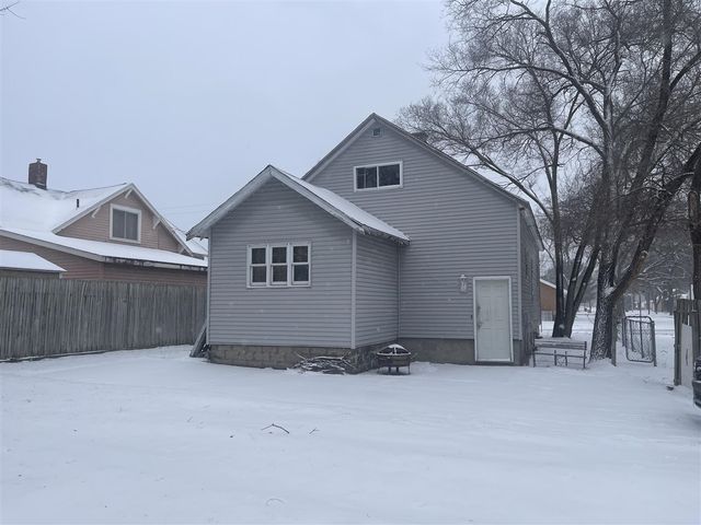 1045 E Forest Avenue, Muskegon, MI 49442