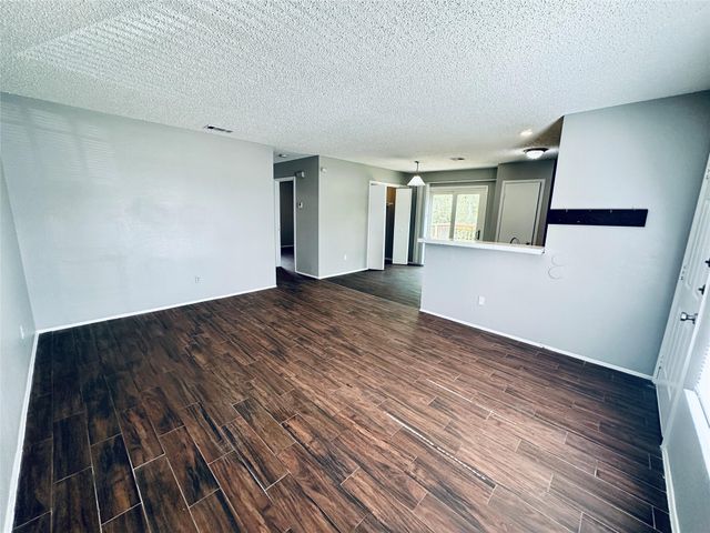 4901 Merritt CIR D, Austin, TX 78744