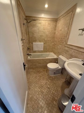 1028 12th Street 9, Santa Monica, CA 90403