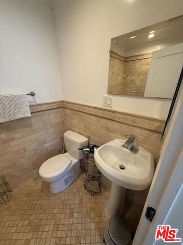 1028 12th Street 9, Santa Monica, CA 90403