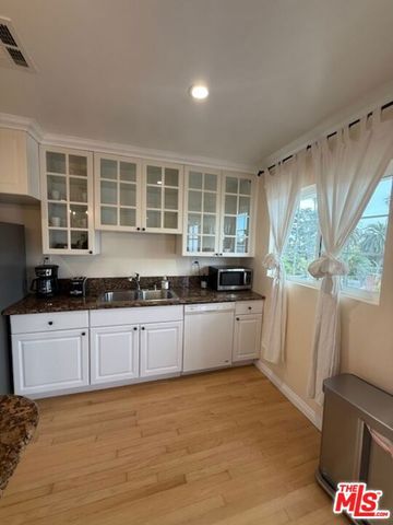 1028 12th Street 9, Santa Monica, CA 90403