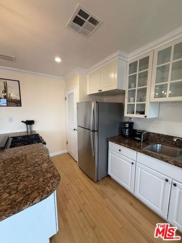1028 12th Street 9, Santa Monica, CA 90403
