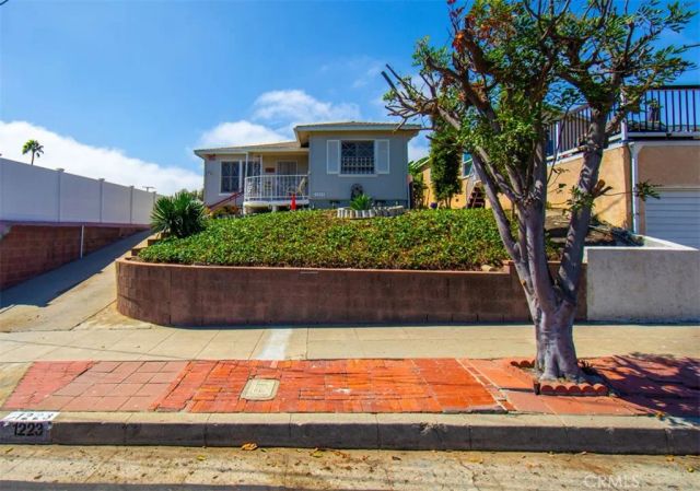 1223 W Elberon, San Pedro, CA 90732