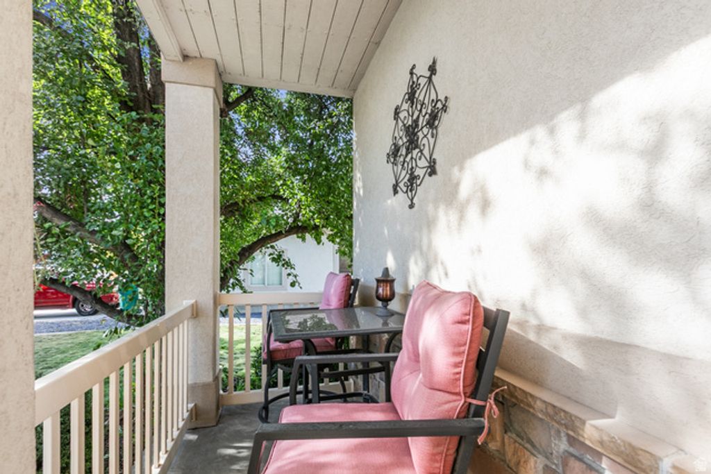 1043 N 2025 W, Layton, UT 84041 — photo 2