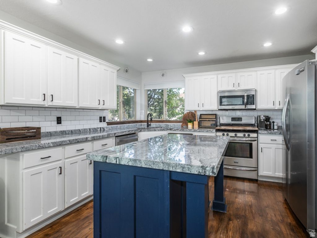 1043 N 2025 W, Layton, UT 84041 — photo 5