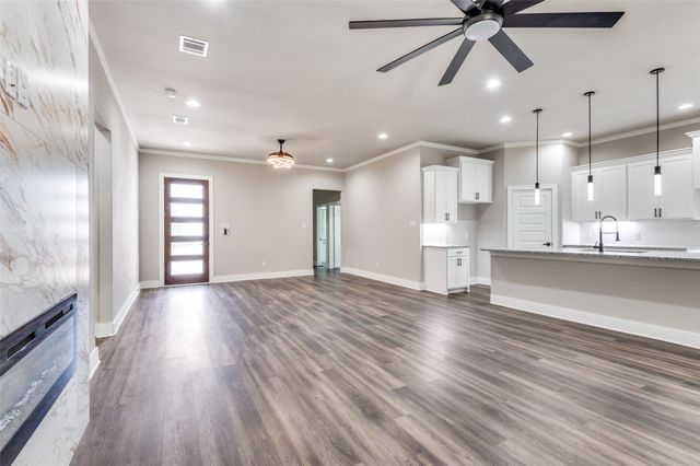 4113 Metropolitan Avenue, Dallas, TX 75210