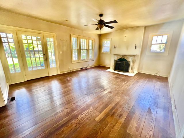 642 McMurray Dr, Nashville, TN 37211