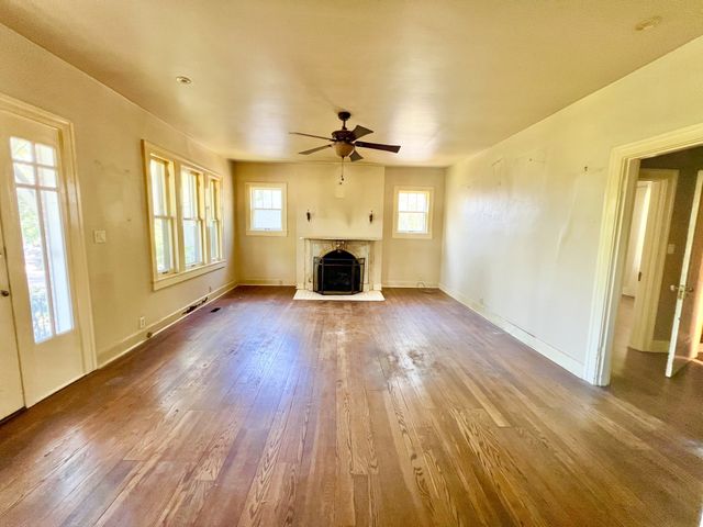 642 McMurray Dr, Nashville, TN 37211