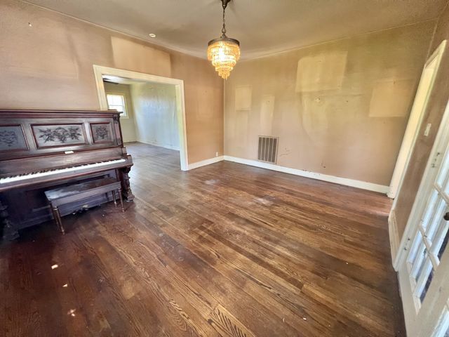 642 McMurray Dr, Nashville, TN 37211