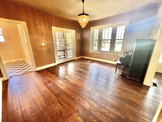 642 McMurray Dr, Nashville, TN 37211