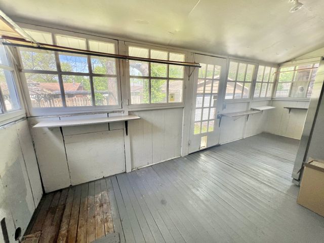 642 McMurray Dr, Nashville, TN 37211