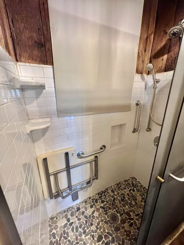 642 McMurray Dr, Nashville, TN 37211