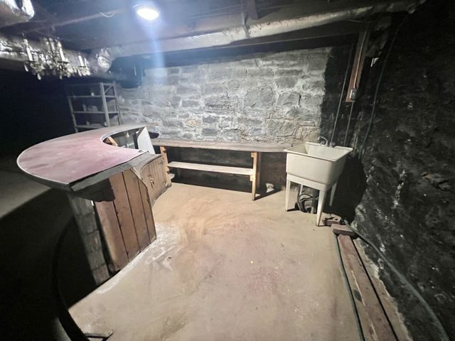 642 McMurray Dr, Nashville, TN 37211