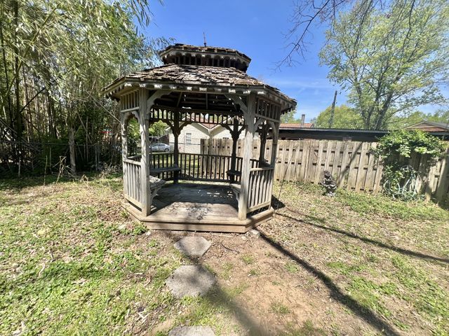 642 McMurray Dr, Nashville, TN 37211