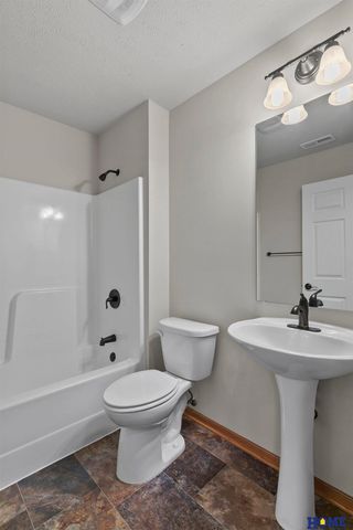 5775 Brendon Lane, Lincoln, NE 68516