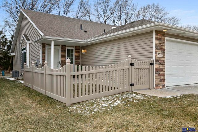 5775 Brendon Lane, Lincoln, NE 68516