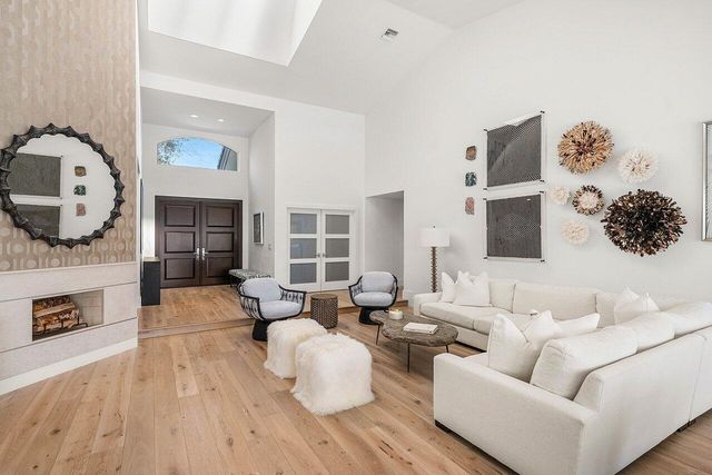 215 Island Drive, Jupiter, FL 33477