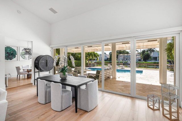 215 Island Drive, Jupiter, FL 33477