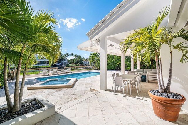 215 Island Drive, Jupiter, FL 33477