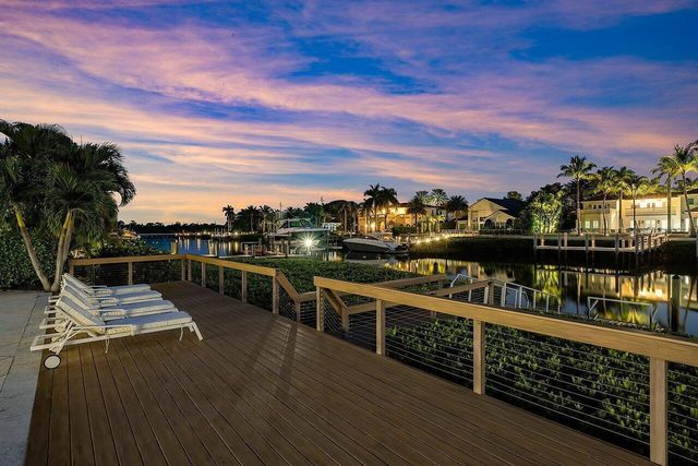 215 Island Drive, Jupiter, FL 33477