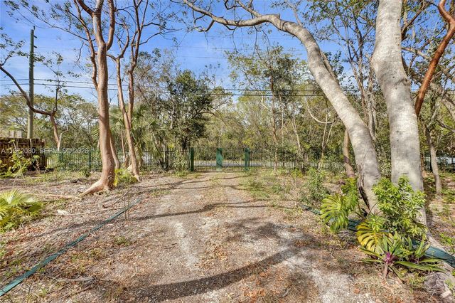 17150 SW 264th St, Miami, FL 33031