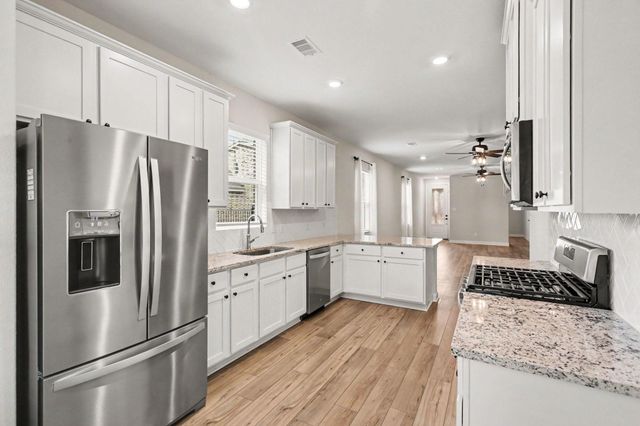 728 Fallen Hemlock Court, Conroe, TX 77304