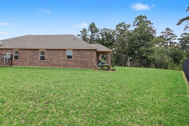 728 Fallen Hemlock Court, Conroe, TX 77304