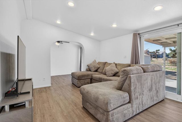 7504 Balsa Avenue, Yucca Valley, CA 92284