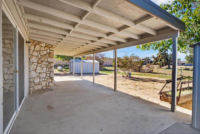 7504 Balsa Avenue, Yucca Valley, CA 92284