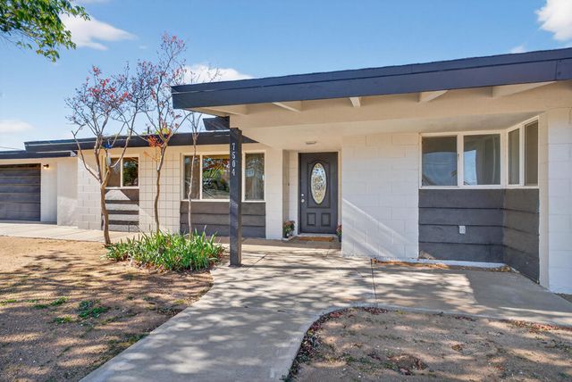 7504 Balsa Avenue, Yucca Valley, CA 92284