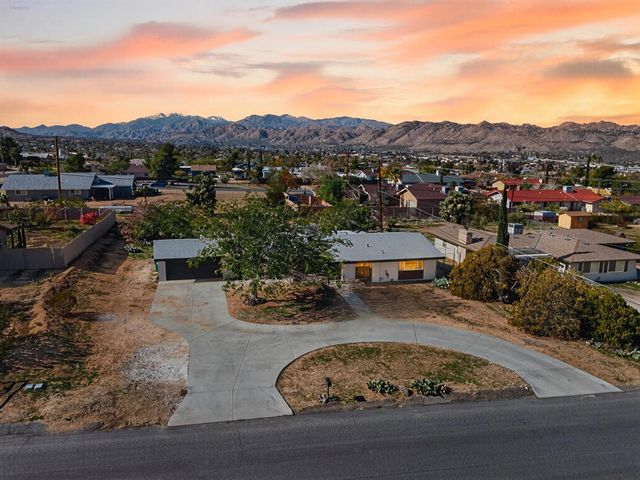 7504 Balsa Avenue, Yucca Valley, CA 92284