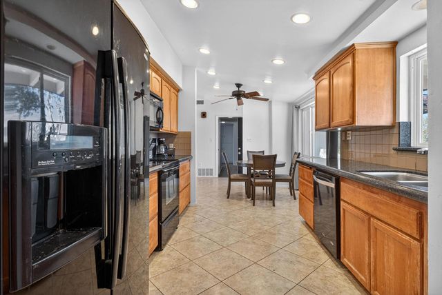 7504 Balsa Avenue, Yucca Valley, CA 92284